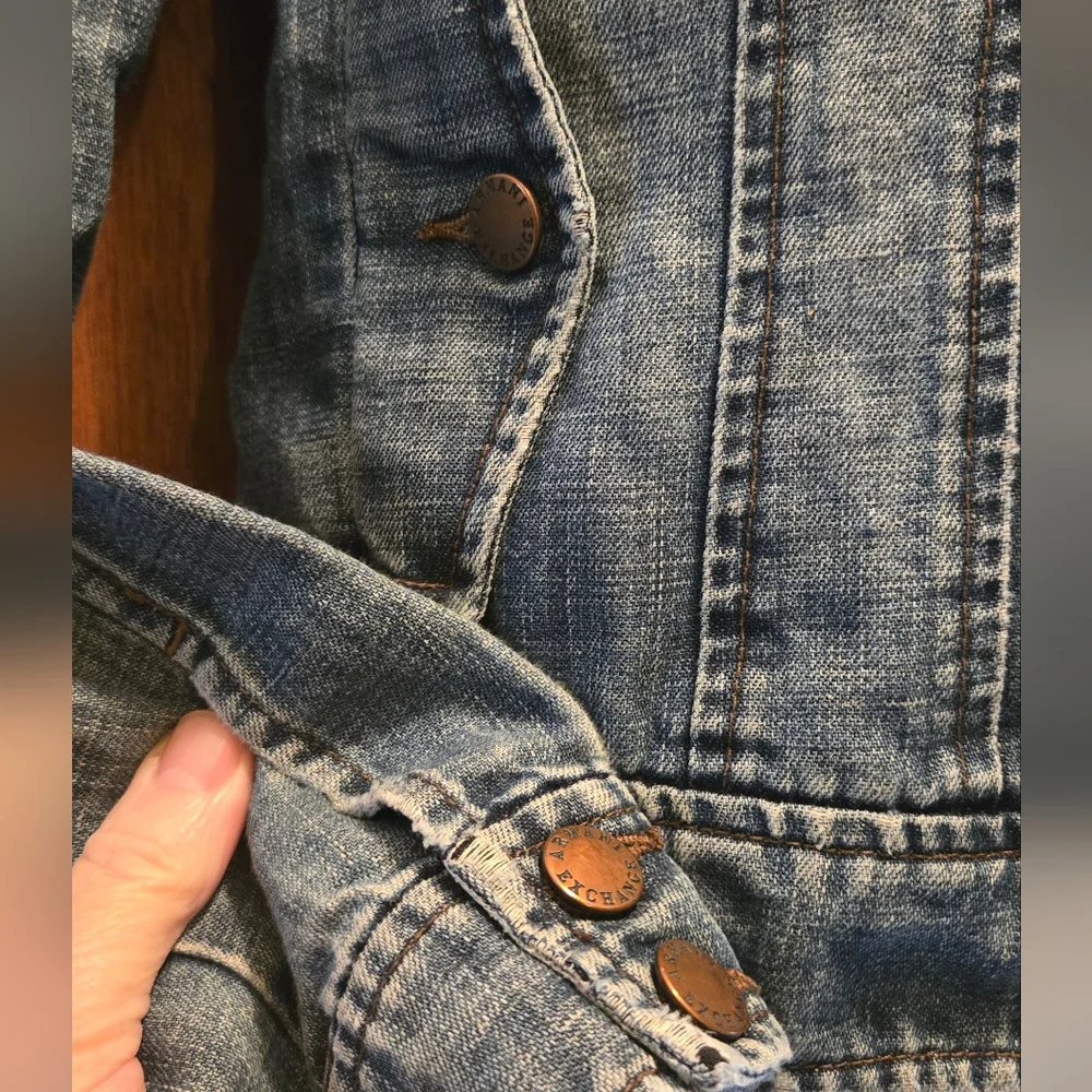 Armani Exchange distressed Denim Jacket szS - Picture 4 of 9